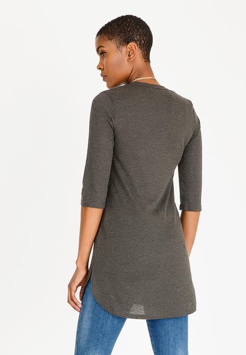 edit - 3/4 Sleeve top with chain - grey