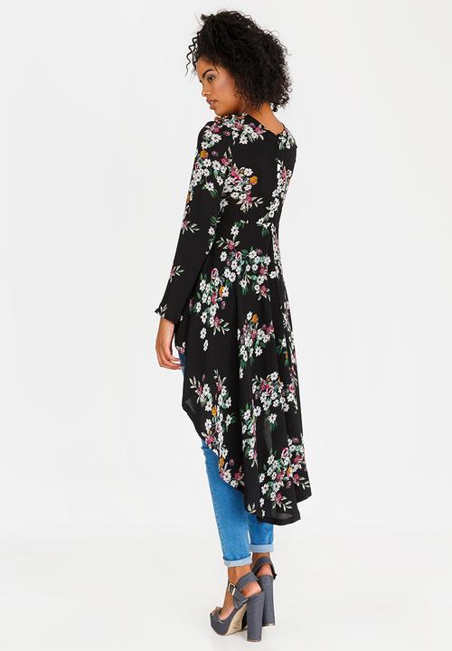 Revenge - Floral High-low Top Black