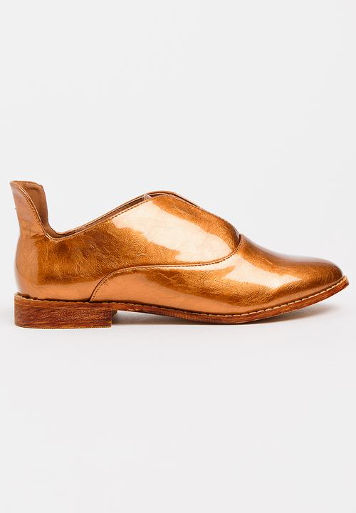 Dolce Vita - Cardiff Patent Slip-On Mid Brown