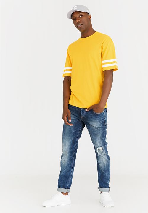Only & Sons - Erez Boxy T-Shirt Yellow