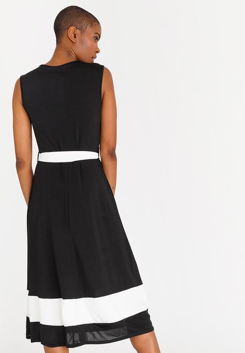 edit - Colourblock Flared Dress Black and White