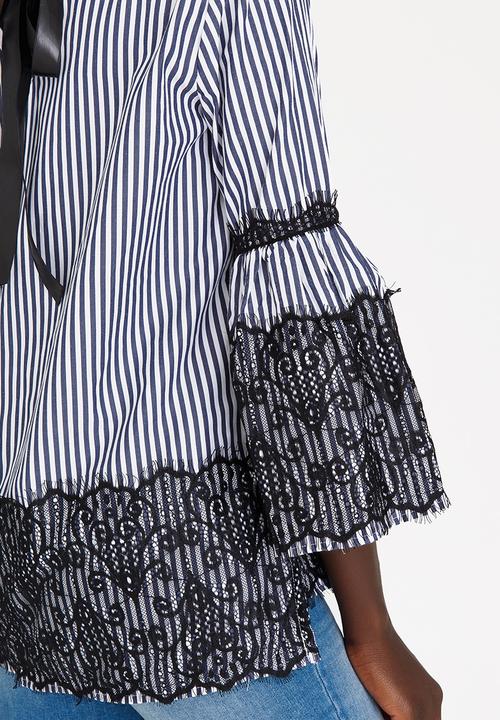 STYLE REPUBLIC - Lace Detail Blouse Navy