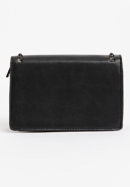 STYLE REPUBLIC - Studded Slingbag Black