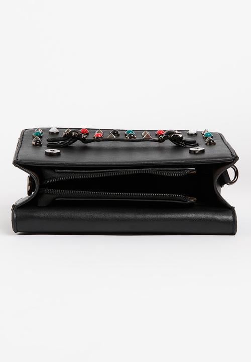 STYLE REPUBLIC - Studded Slingbag Black