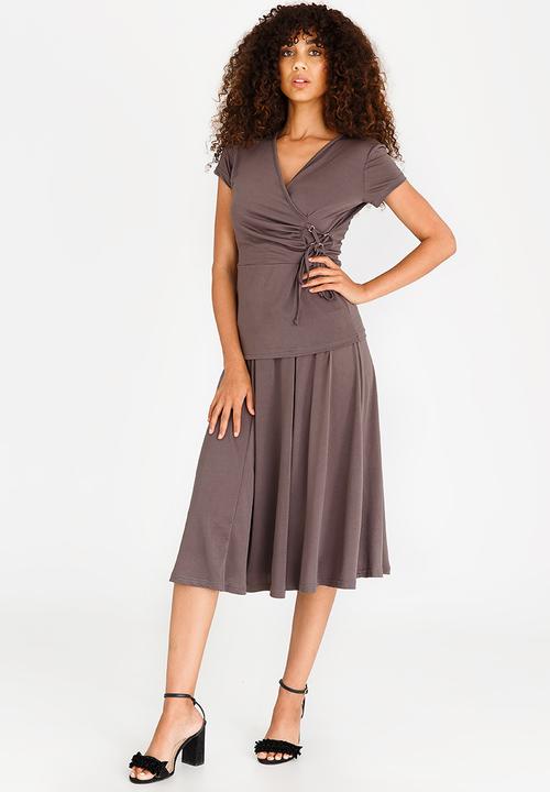 edit - Wrap Over Top with Trim Taupe