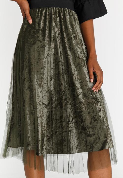 STYLE REPUBLIC - Mesh Overlay Skirt Dark Green