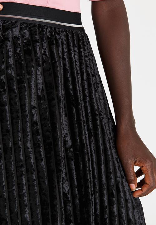 STYLE REPUBLIC - Striped Velour Skirt Black