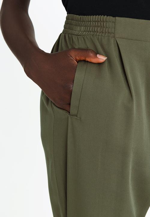 edit - Pleated Front Pants Khaki Green