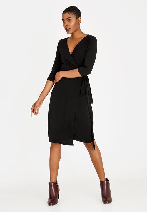 edit - Wrap Over Dress with 3/4 Sleeve Black