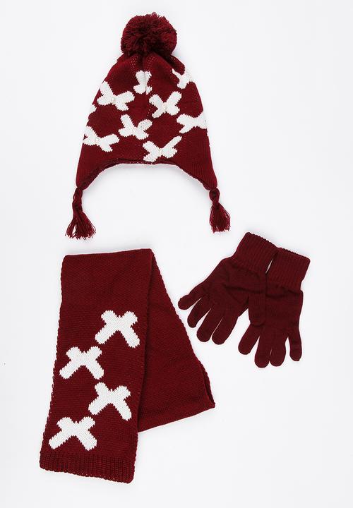 Soobe - Scarf, Beanie and Gloves Sets Maroon