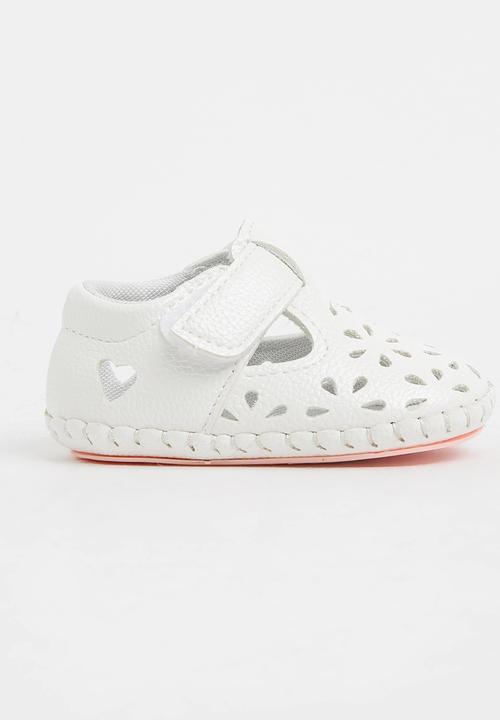 Pop Candy - Velcro Strap Pump Cream