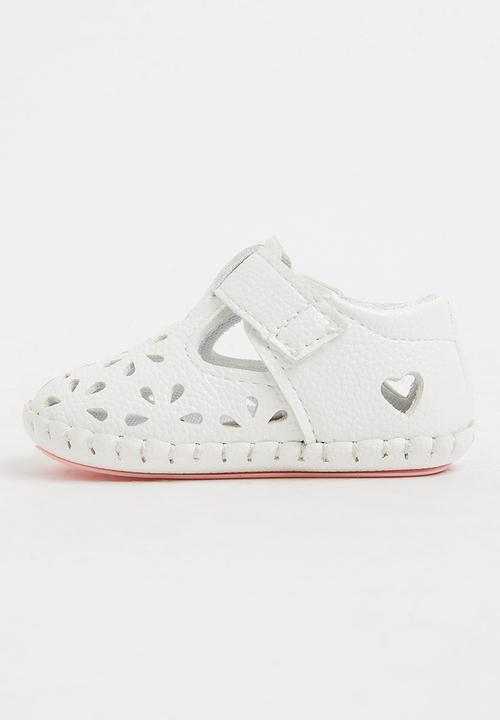 Pop Candy - Velcro Strap Pump Cream