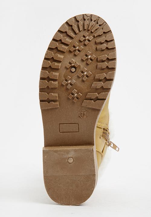 Jumbo - Boot with Fur Trim Taupe
