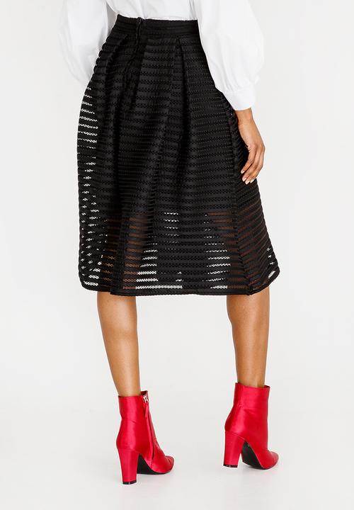 STYLE REPUBLIC - Structured Fit and Flare Skirt Black