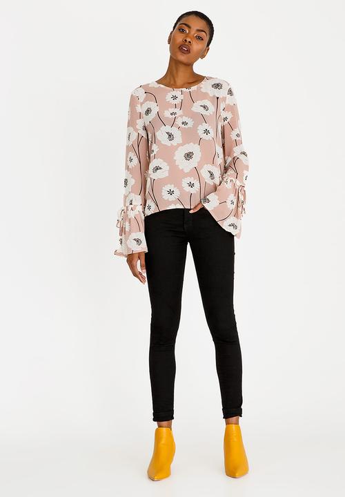 Revenge - Floral Flare Sleeve Blouse Mid Pink