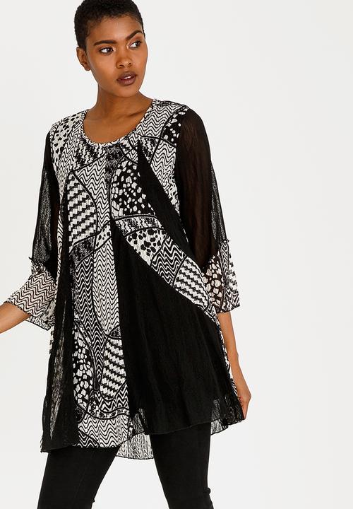 Revenge - Sheer Detail Top Black