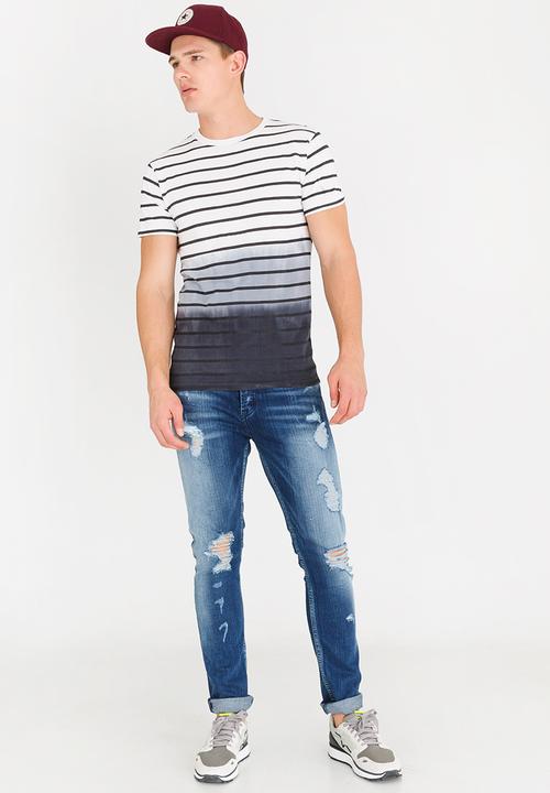 STYLE REPUBLIC - Dip Hem Stripe T-shirt Black and White