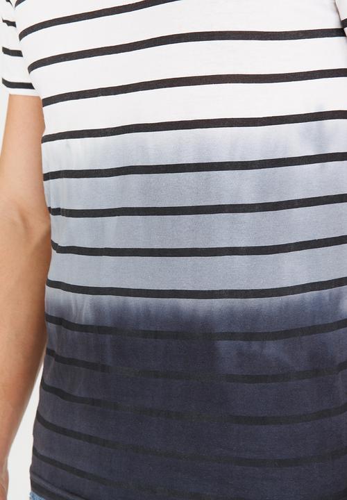 STYLE REPUBLIC - Dip Hem Stripe T-shirt Black and White