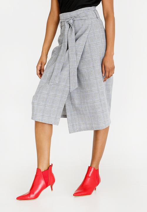 STYLE REPUBLIC - Highwaisted Wrap Skirt Grey