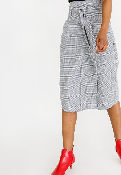 STYLE REPUBLIC - Highwaisted Wrap Skirt Grey