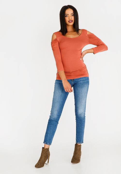 edit - 3/4 Sleeve Cold Shoulder Top Rust