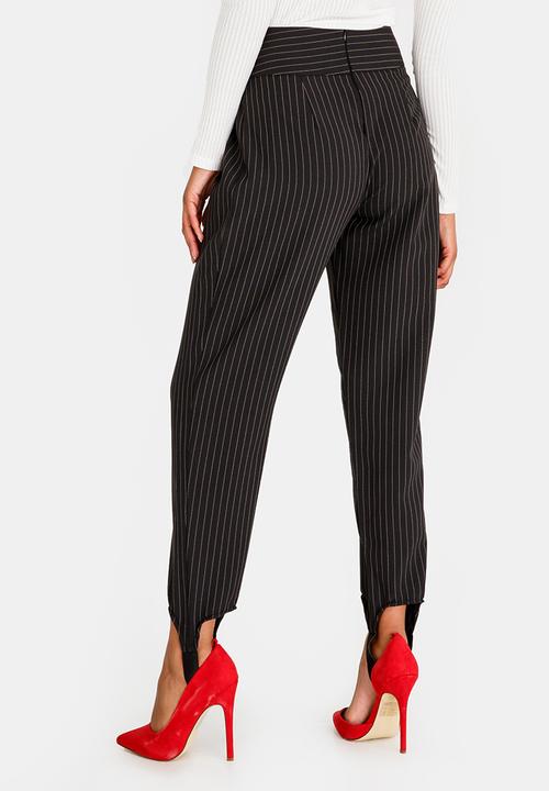 STYLE REPUBLIC - Highwaisted Stirrup Pants Black