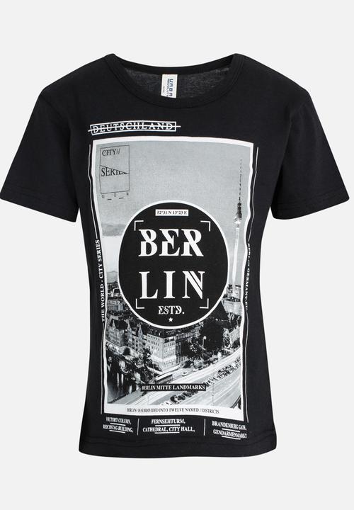 Twin Clothing - Short Sleeve Berlin Printed T-shirt Black