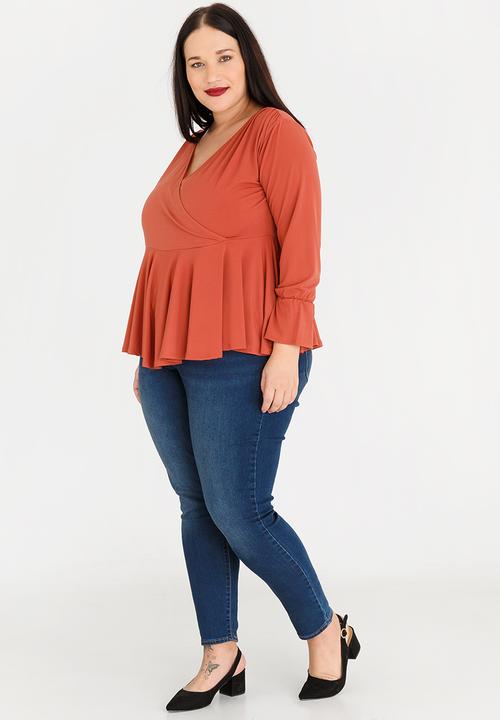 edit Plus - Peplum Mock Wrap Top Rust