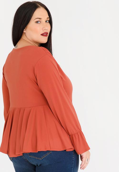 edit Plus - Peplum Mock Wrap Top Rust