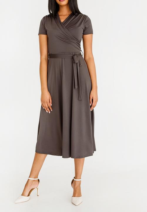 edit - Short Sleeve Fit and Flare Dress Charcoal
