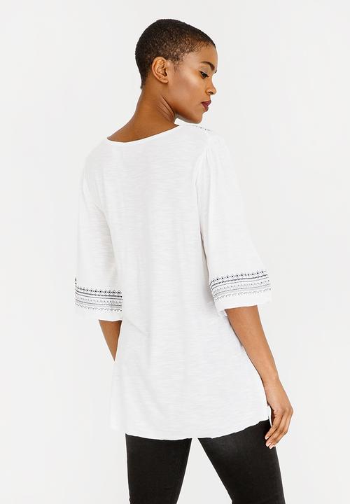 edit - 3/4 Sleeve Top with Embroidery Detail White