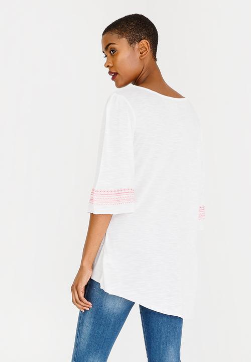 edit - 3/4 Sleeve Top with Embroidery Detail White