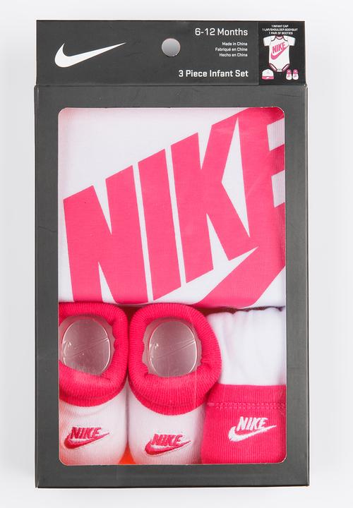 Nike - Futura Logo 3 Piece Set White