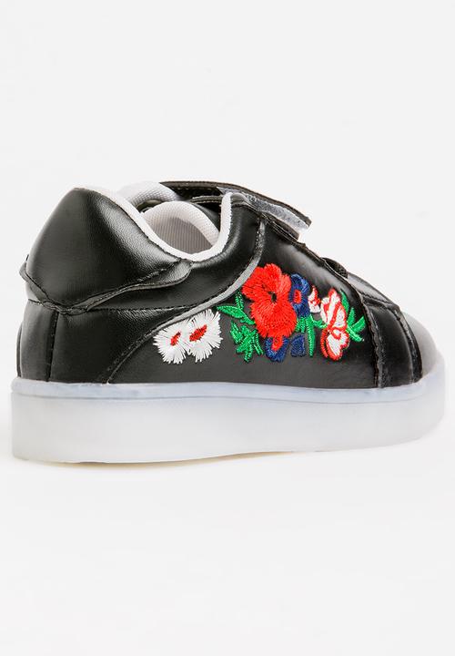 Pop Candy - Light Up Flower Embroidered Sneaker Black