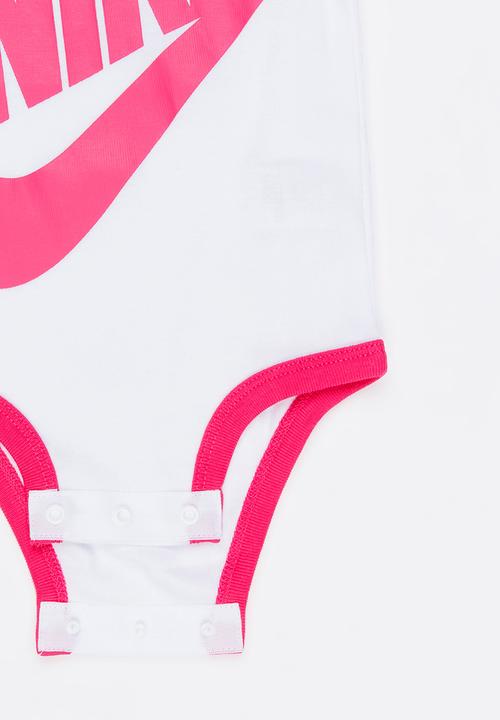 Nike - Futura Logo 3 Piece Set White