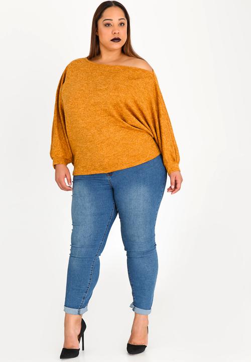STYLE REPUBLIC PLUS - Off the Shoulder Top Yellow