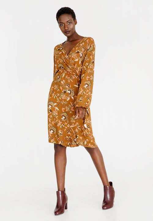 edit - Longsleeve Cross Over Dress Rust