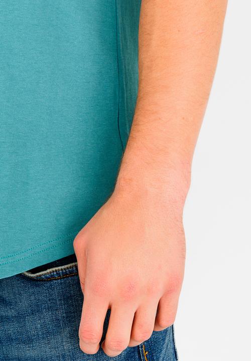STYLE REPUBLIC - Rounder Crew Neck Tee Green