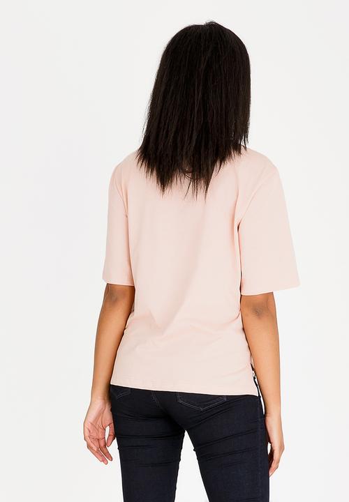 GUESS - Guess Short Sleeve Tee Peach