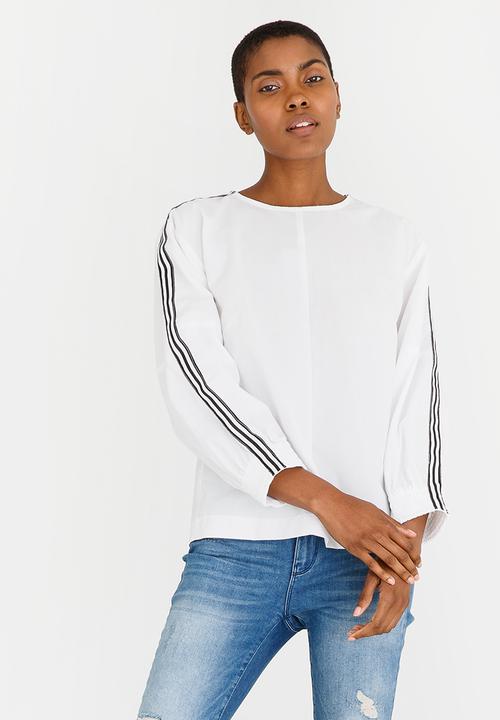 STYLE REPUBLIC - Structured Athleisure Blouse White