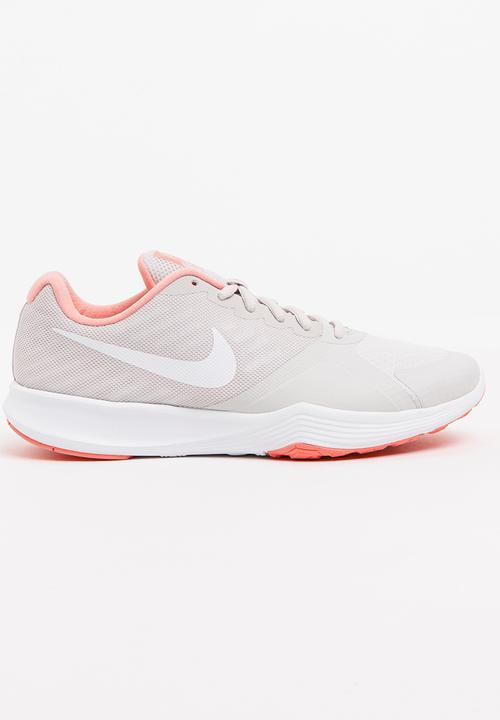 nike city trainer white