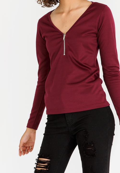 c(inch) - Zip Detail Top Burgundy