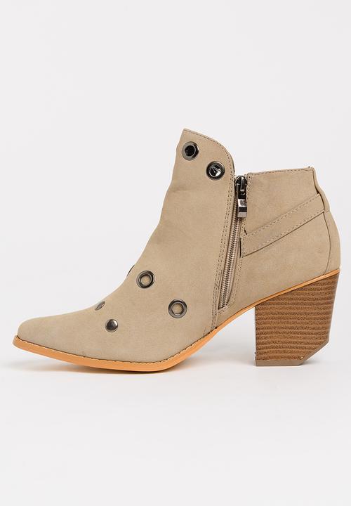Miss Black - Dorris Ankle Boots Nude