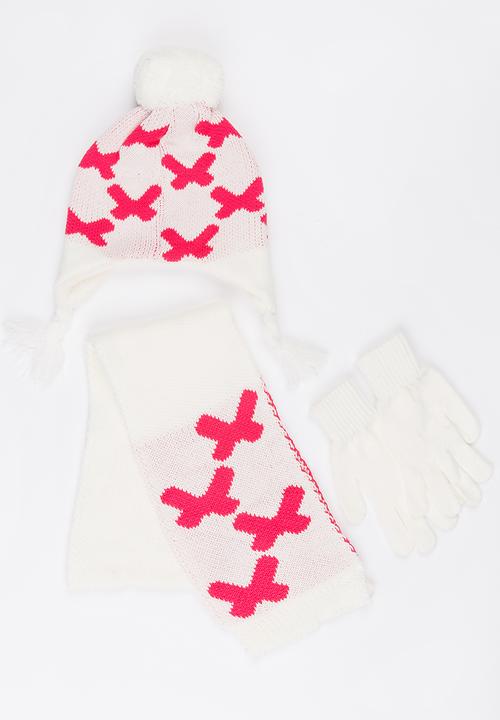 Soobe - Scarf, Beanie and Gloves Sets White