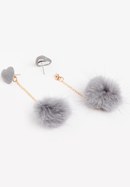 Pop Candy - Fur Ball Earings Black