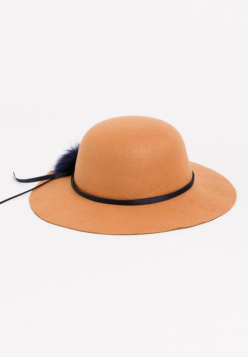 Pop Candy - Fedora Hat with Pom-Pom Detail Tan