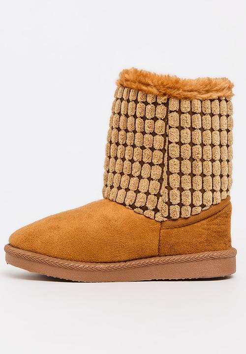 Foot Focus - Faux Fur Boot Tan