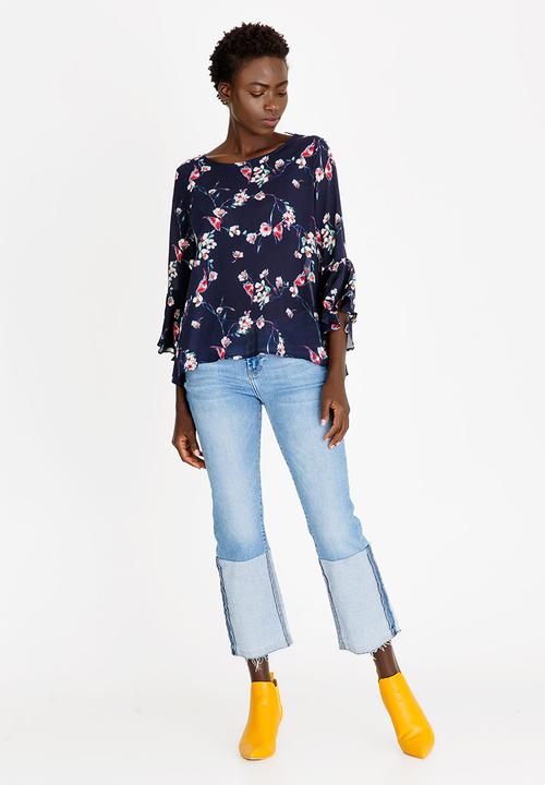 Revenge - Frilled Sleeve Floral Top Navy