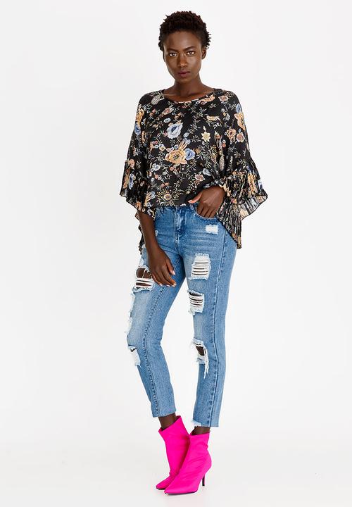 Revenge - Floral Pleated Batwing Blouse Black