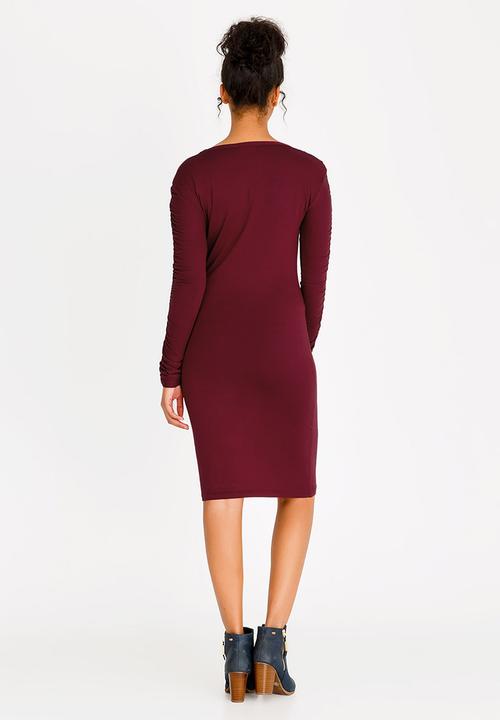 edit - Ruched Sleeve Dress Burgundy